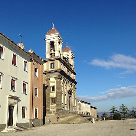 Monastero San Vincenzo - Casa Per Ferie Hotel Bassano Romano Kültér fotó