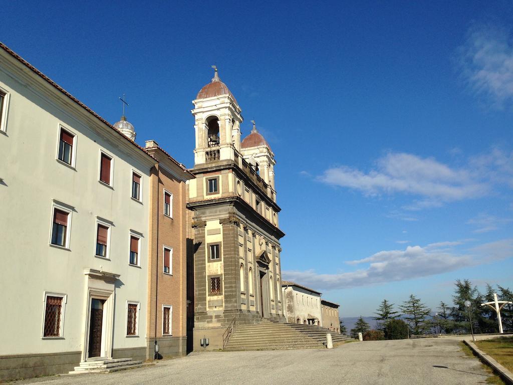 Monastero San Vincenzo - Casa Per Ferie Hotel Bassano Romano Kültér fotó