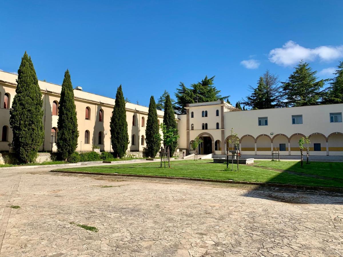 Monastero San Vincenzo - Casa Per Ferie Hotel Bassano Romano Kültér fotó